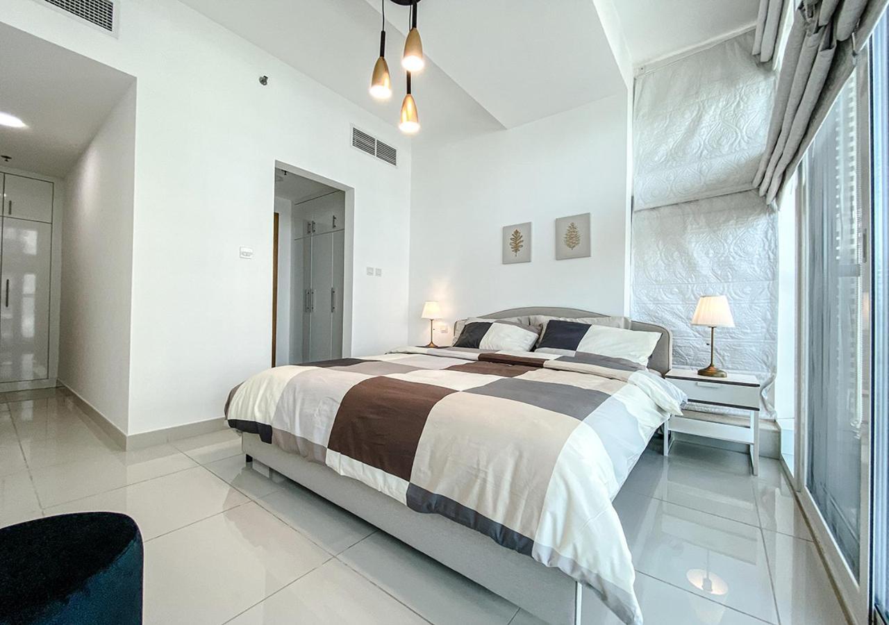 Walk To The Beach Or Enjoy The Amazing View From The Balcony Apartment Dubai Luaran gambar