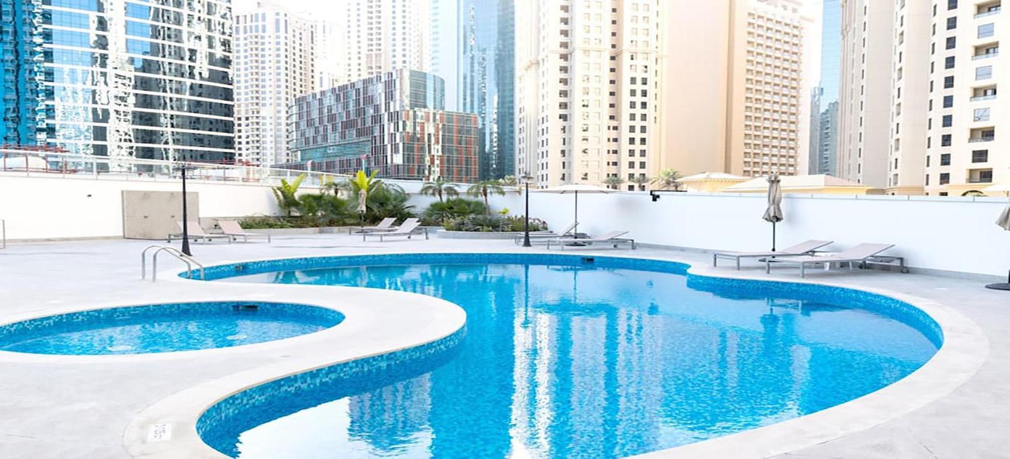 Walk To The Beach Or Enjoy The Amazing View From The Balcony Apartment Dubai Luaran gambar